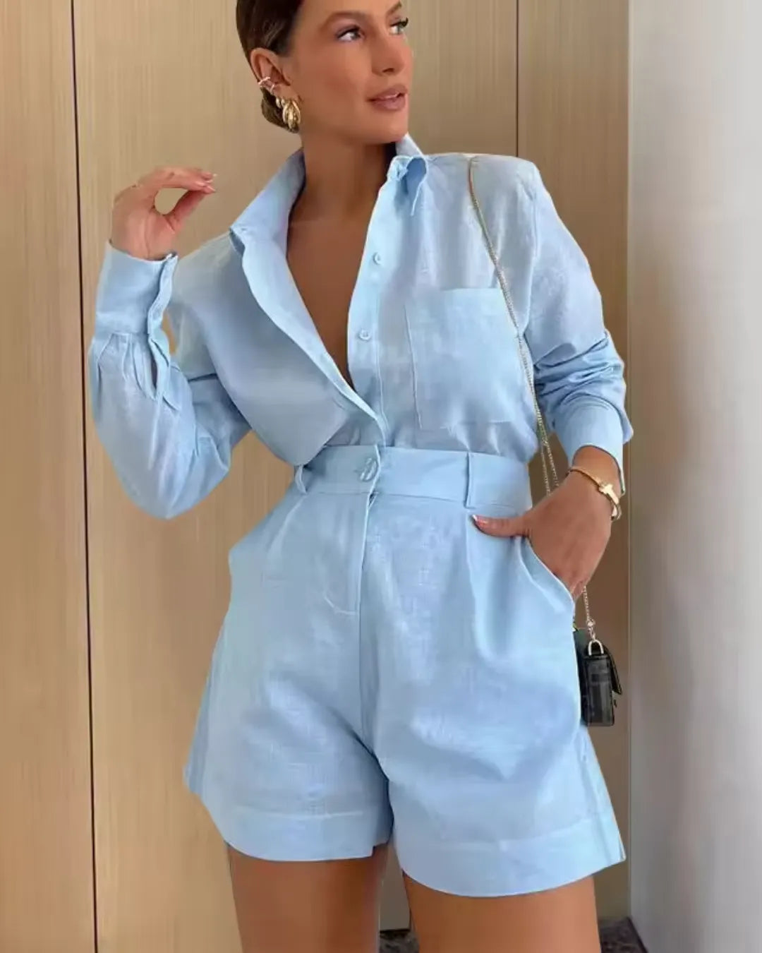 Conjunto Com Botão e Bolsos Victória